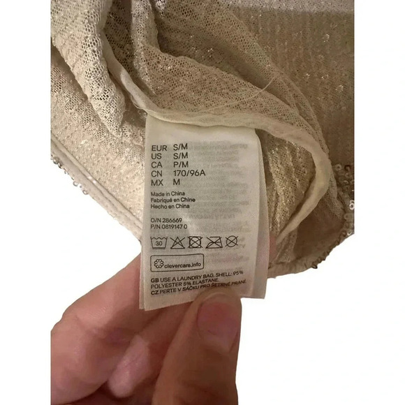 H&M Women's Silver Long Sleeves Sequin High Neck Oversized Top Size S/M - Picture 5 of 7